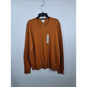Mens V Neck Pullover Sweater NWT.   Size Large,  Long Sleeves.